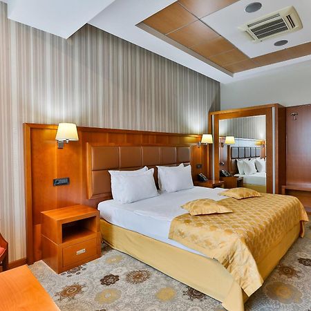 Kings Park Hotel Подгорица Экстерьер фото