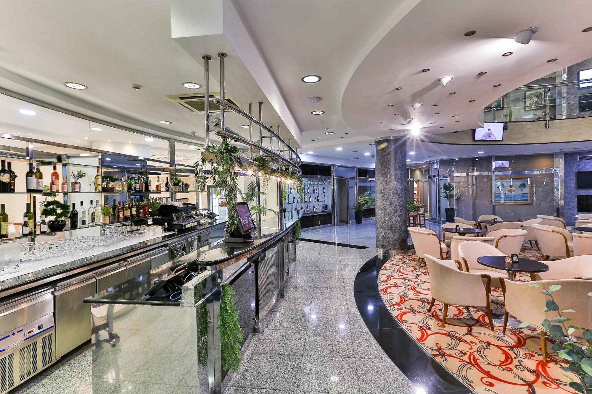 Kings Park Hotel Подгорица Экстерьер фото